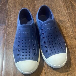 Native Jefferson Slip-On Water Shoes Navy Big Kids Size‎ J1 Rubber Comfort Boy